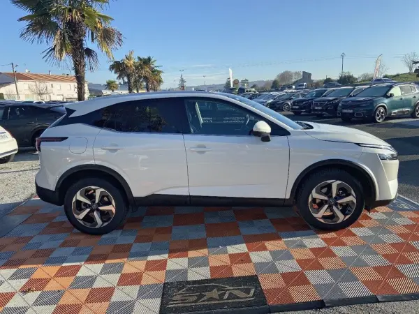 Nissan QASHQAI Mild Hybrid 158 X-TRONIC N-CONNECTA Toit GPS Caméra 360° Pack Hiver - Photo 4