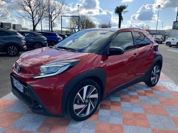 Toyota AYGO X 1.0 VVT-I 72 BVA COLLECTION GPS Caméra - Photo 2