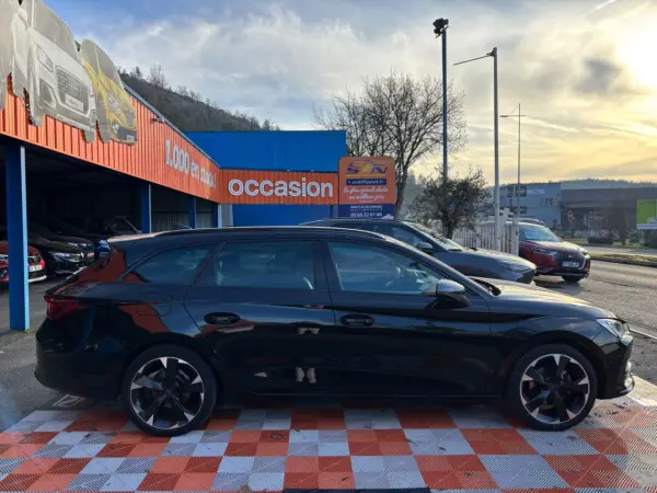 Cupra LEON SPORTSTOURER 1.5 e-TSI 150 mHEV DSG7 Toit Ouvrant Beats Audio Pack Drive L - Photo 4