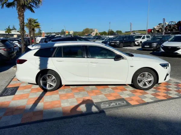 Opel INSIGNIA SPORT TOURER 1.5 122 BV6 BUSINESS GPS LEDS - Photo 4