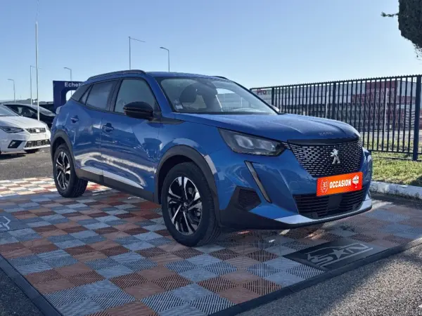 Peugeot 2008 PureTech 130 EAT8 ALLURE PACK GPS 10" Drive Assist - Photo 3