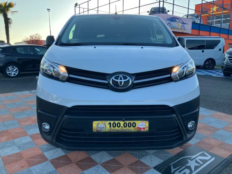 Toyota PROACE VERSO 2.0 D-4D 140 BV6 Dynamic Confort Combi Long 9 Places GPS